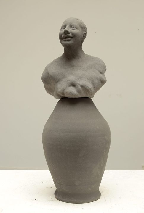 Ninfa de vasija negra, Rubén Polanco