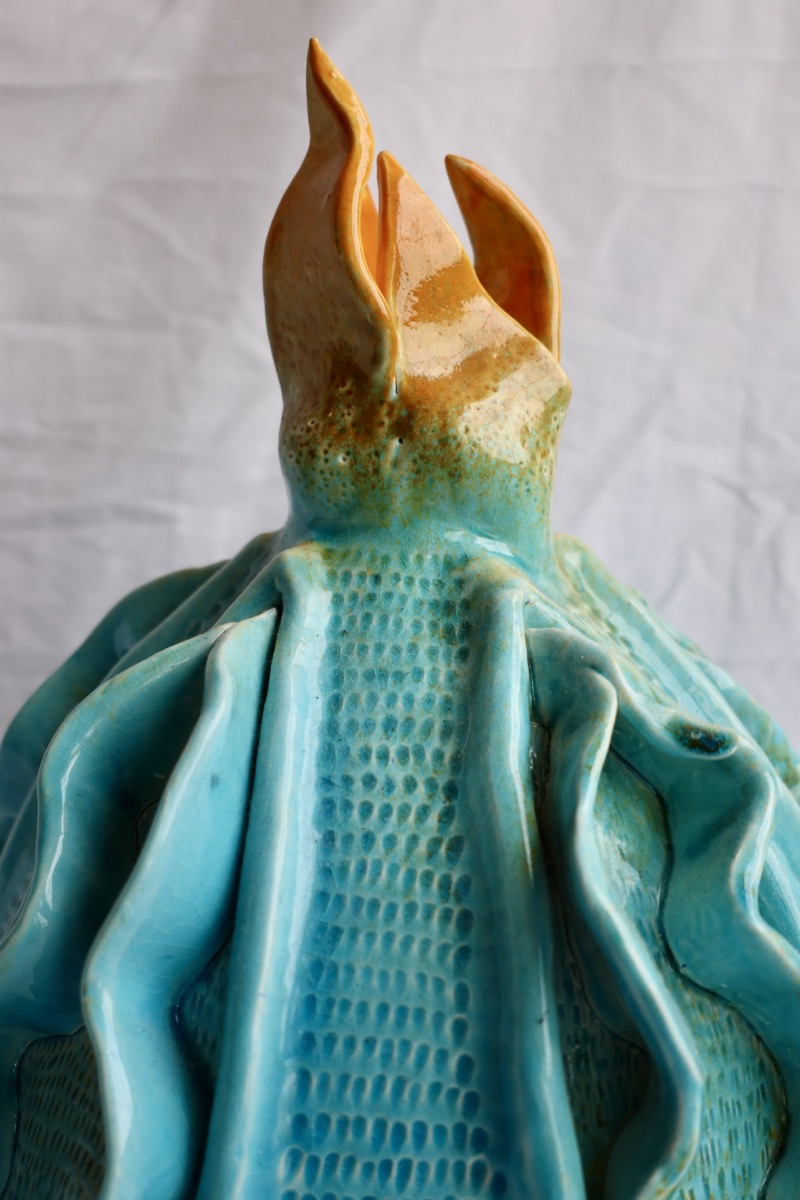 Escultura cerámica de la serie Protoplasma de Aurora Couret