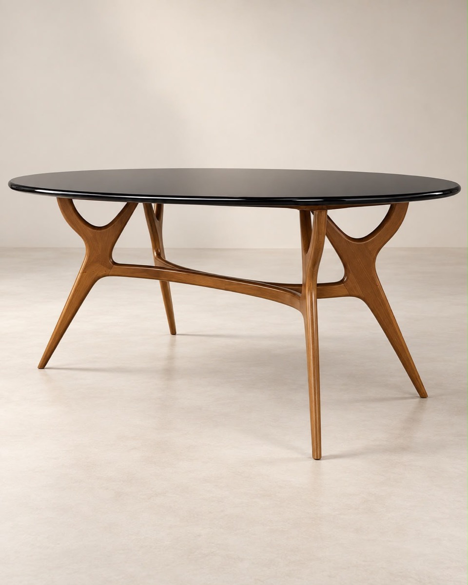 Mesa de diseño del siglo XX en Viridian